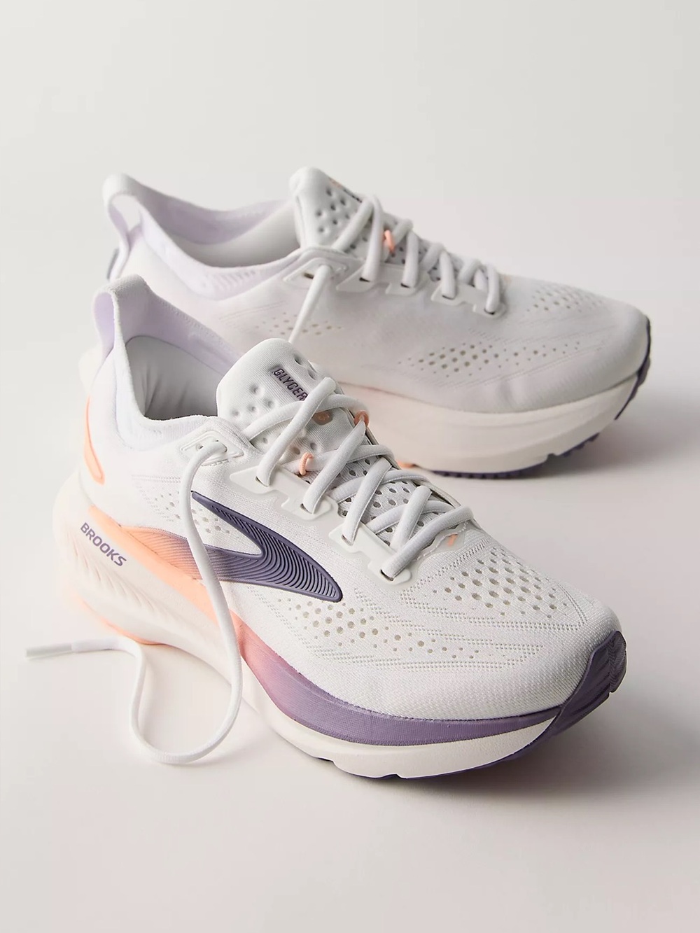 Brooks Glycerin 23 Sneakers White / Mulled Grape / Clear